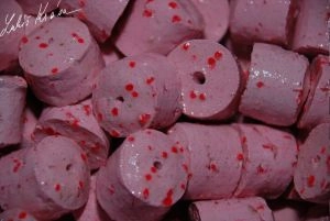 Pelety Duo Wild Strawberry / Carp Secret 20mm 1kg